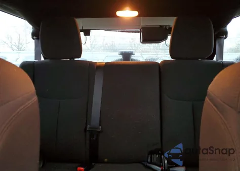 2016 Jeep Wrangler Unlimited Sport z USA, uszkodzony, nr VIN 1C4BJWDG2GL114834